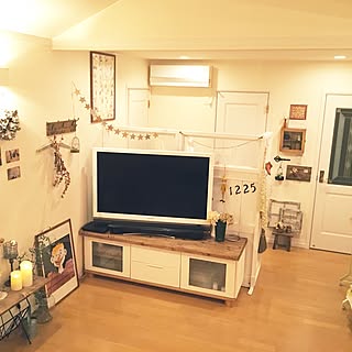 部屋全体/ユーカリドライ/B-COMPANY/写っているのがリビング入口ドアです/マガジンラックリメイク...などのインテリア実例 - 2017-03-09 20:00:12