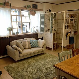 部屋全体/似たような画像でごめんなさい…/セリアフレーム/小部屋DIY/窓枠DIY...などのインテリア実例 - 2014-06-10 07:56:14