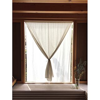 リビング/造作窓/白いカーテン/植物のある部屋のインテリア実例 - 2017-03-23 12:46:27