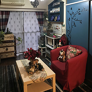 リビング/ニトリのカーテン/IKEAのテーブル/IKEAのソファー/棚DIY♡...などのインテリア実例 - 2019-01-22 06:45:12