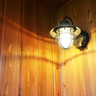 玄関/入り口/照明/ポーチ灯/杉板張り/LEDのインテリア実例 - 2017-07-08 21:11:39