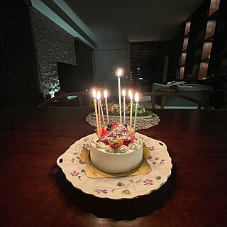 バースデーケーキ/お誕生日/間接照明/夜/木製ブラインド...などのインテリア実例 - 2021-11-17 07:22:28