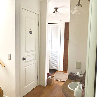 部屋全体/白いドア/廊下スペース/漆喰壁/無垢の床...などのインテリア実例 - 2018-03-18 14:36:27