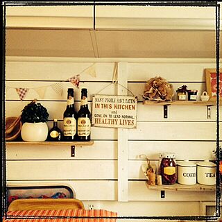 キッチン/飾り棚/DIY　/ポンポンフラワー/ドイツビール空き瓶...などのインテリア実例 - 2014-01-12 08:43:59