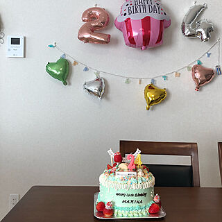 バースデーケーキ♡/幸せな一年になりますように☆/お誕生日飾りつけ/お誕生日パーティー/いつもありがとう♡...などのインテリア実例 - 2021-02-22 21:05:14