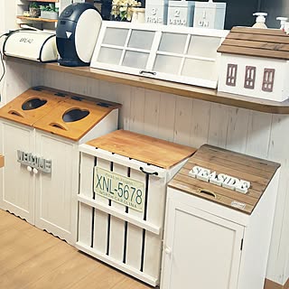 キッチン/白に塗り塗りしたバリスタ/ダストBOX/お家型/いつも、ありがとうございます(*^^*)のインテリア実例 - 2017-05-10 20:10:40