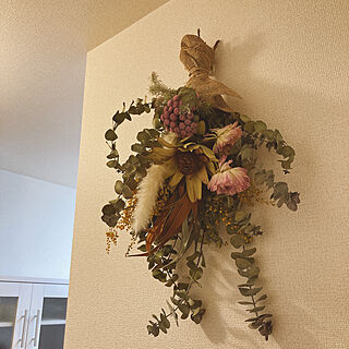 花束をもらいました/お花のある暮らし/お花/廊下の壁/廊下の飾り...などのインテリア実例 - 2022-03-31 18:51:47