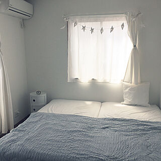 ベッド周り/ホワイト×グレー/シンプルが好き/無印良品/IKEA...などのインテリア実例 - 2018-04-03 12:53:56
