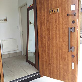 玄関/入り口/DIY/シンプル/玄関ドア/大きな鏡のインテリア実例 - 2016-04-22 13:05:34