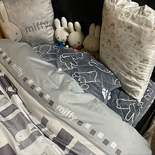 しまむらで購入/miffy/IKEA/ベッド周りのインテリア実例 - 2022-01-10 22:52:16