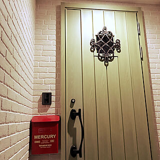 緑色の玄関ドア/MARCURY赤ポスト/玄関/入り口のインテリア実例 - 2019-10-31 15:00:20