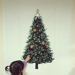 部屋全体/クリスマスツリー/トーカイタペストリー/ダイソー クリスマス飾り/こどもがいる生活...などのインテリア実例 - 2016-11-08 17:33:04