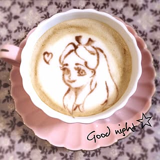 机/デザインカプチーノ/ラテアート/おうちカフェ⁉/アリス描いてみた♡...などのインテリア実例 - 2014-06-29 00:52:31