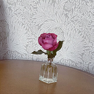 薔薇のある暮らし/ウィリアムモリスの壁紙/薔薇好き/ばらが咲きました♡/薔薇が好き...などのインテリア実例 - 2020-05-04 09:52:16