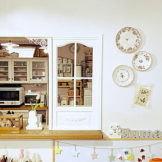 salut!/窓枠のあるキッチン/おきにいり空間/花柄が好き/壁にお皿を飾る...などのインテリア実例 - 2021-07-05 23:47:59