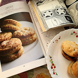 お茶の時間のイギリス菓子/午後3時雨宮教授のお茶の時間　3/パフミンスパイ焼きました/RCの出会いに感謝♡/いいね、フォローに感謝です.｡.:*♡...などのインテリア実例 - 2021-12-27 13:28:14