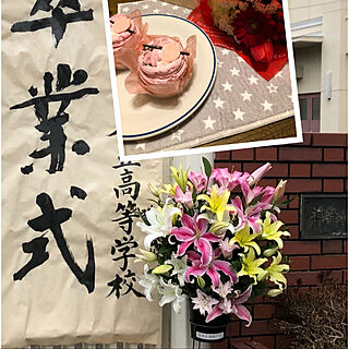 ブーケ/桜のケーキ/ゆりの花/卒業式/みていただきありがとうございます❤️...などのインテリア実例 - 2021-03-04 12:39:15