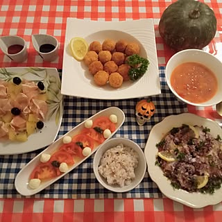 キッチン/ハロウィン/テーブルコーディネート/おうちごはん 夜ご飯/おうちごはん♡...などのインテリア実例 - 2023-09-15 20:17:36