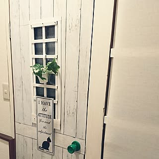 部屋全体/ペイント/ダイソー/リメイクシート/初心者ですが、よろしくお願いします。...などのインテリア実例 - 2016-11-29 17:40:36