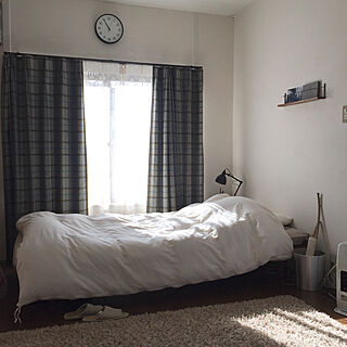 ベッド周り/しっくい壁DIY/時計/びっくりカーテン/フランフラン...などのインテリア実例 - 2018-01-07 11:02:15