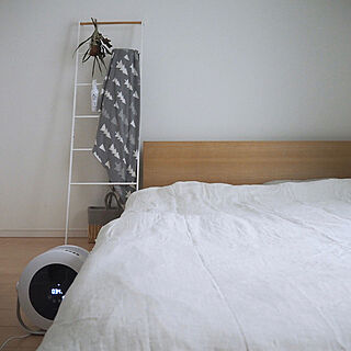 シンプルな寝室/ローベッド/ベッド/いいね、フォロー本当に感謝デス☺︎/心にゆとりを(⍢)...などのインテリア実例 - 2020-02-15 01:13:26