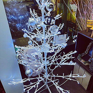 シャネル/クリスマスツリー150cm/クリスマスツリー/クリスマス/ダイソー...などのインテリア実例 - 2022-12-03 16:21:31