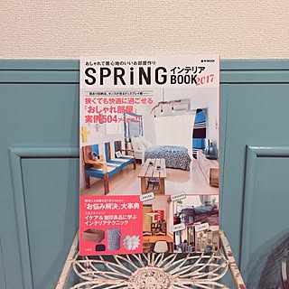 棚/SpringインテリアBOOK/賃貸/ブログやってます/海外ドラマみたいな部屋に住みたい...などのインテリア実例 - 2017-01-03 23:27:39