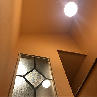 階段の照明/ステンドグラス風/壁/天井/ガラスシート貼り/マスキングテープのインテリア実例 - 2020-11-21 03:09:18