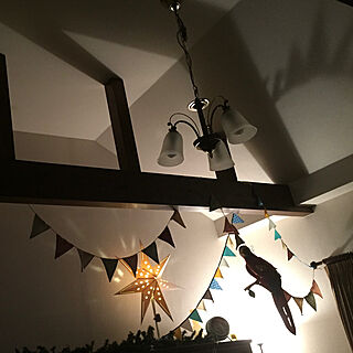 天井の梁/ハワイで買ったオウムのオブジェ/ガーランド/IKEAの照明/光のアート...などのインテリア実例 - 2023-05-24 10:43:10
