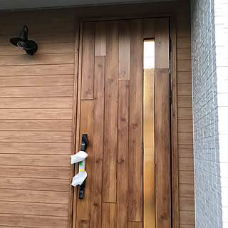 玄関 玄関ポーチライトのおしゃれなインテリアコーディネート レイアウトの実例 Roomclip ルームクリップ