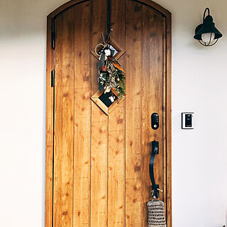 玄関/入り口/お正月飾り/スワッグ/お正月/塗り壁の家のインテリア実例 - 2019-01-01 07:25:38
