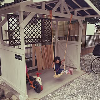 玄関/入り口/こどもと暮らす。/ブランコ DIY/ブランコ/自転車置き場...などのインテリア実例 - 2016-05-28 14:51:53