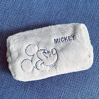 プチプラでも可愛い♡/モコモコポーチ/ダイソーのMickey雑貨/Mickey好き❤️/部屋全体...などのインテリア実例 - 2020-12-31 12:43:59