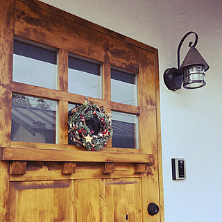 玄関/入り口/クリスマスリース/塗り壁/玄関ドア/ポーチライトのインテリア実例 - 2017-11-22 14:34:15