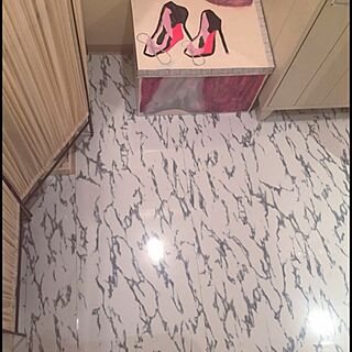 バス/トイレ/大理石の床/箱に自分の作品を貼り付けました/脱衣所です^ - ^/ART...などのインテリア実例 - 2016-01-30 12:32:30
