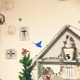 壁/天井/❤︎カズラ＊グリーンネックレス/鳥はカッティングシートで。/クリスマス/ステンドグラスミニパネル...などのインテリア実例 - 2015-11-22 06:11:07