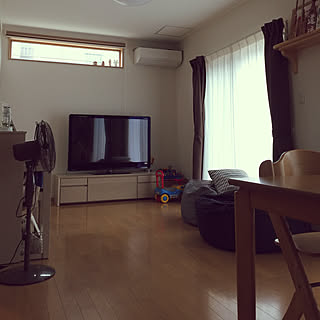 部屋全体/電子ピアノ/体にフィットするソファ/リビングダイニング/すっきり暮らす...などのインテリア実例 - 2017-10-03 10:48:20