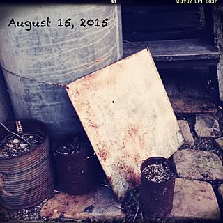 玄関/入り口/階段/電柱/アンティークレンガ/サビ缶...などのインテリア実例 - 2015-08-17 07:05:16