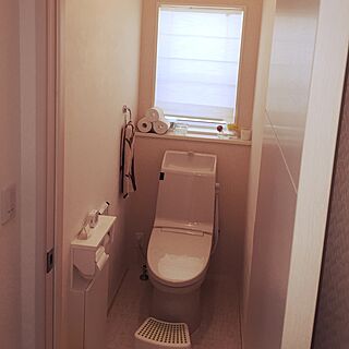 バス/トイレ/狭いトイレで落ち着く/トイレマットは敷かない派/シンプル/ホワイトにこだわる...などのインテリア実例 - 2016-08-05 12:34:36