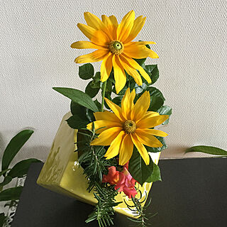 ベランダのお花/花びん/黄色い花/ルドベキア/黄色の花瓶...などのインテリア実例 - 2021-07-02 02:23:36