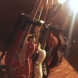 リビング/アコースティックギター/jazz bass/Fender/Gretsch tennessean...などのインテリア実例 - 2019-01-05 00:30:48