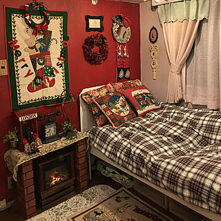 ベッド周り/クリスマスタペストリーhandmade/ベッドDIY/クリスマス/壁のセルフペイント...などのインテリア実例 - 2018-12-14 07:49:41