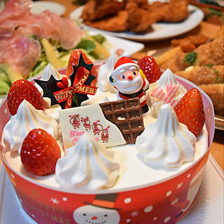 机/クリスマスケーキ/クリスマス/いいね、フォロー本当に感謝です♡/カフェ風を目指して♪...などのインテリア実例 - 2017-12-24 18:37:14