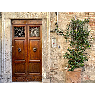 イタリア/ごめんなさい。自宅ではありません。/玄関/入り口/イタリア滞在中/石造りの家のインテリア実例 - 2022-09-22 05:05:56