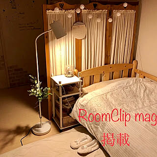 パーテーションDIY/Salyu！カーテン/寝室/RoomClip mag 掲載/ニトリフロアランプ スプラウト...などのインテリア実例 - 2019-03-24 22:33:27