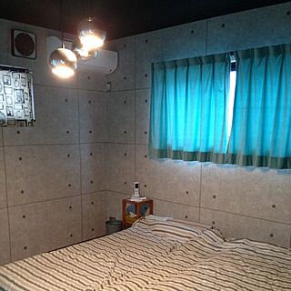 ベッド周り/壁紙/シンプル/IKEAのカーテン/手作り...などのインテリア実例 - 2014-01-18 00:43:55