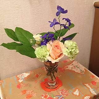 玄関/入り口/お花を生けるの難しい！/神奈川県民/結婚式でもらった花束/賃貸アパート...などのインテリア実例 - 2015-10-05 23:37:18