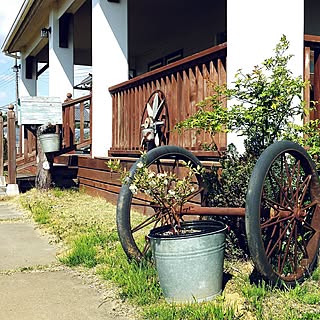 玄関/入り口/庭/お庭/車輪/さびさび...などのインテリア実例 - 2017-04-23 10:56:50