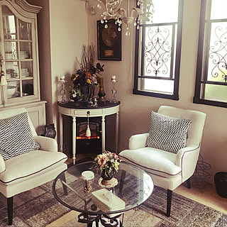 ブランドジュリエ　ブランディボワール　サイドテーブル BLANC D'IVOIRE ブランディボワール サイドテーブル Blanc d