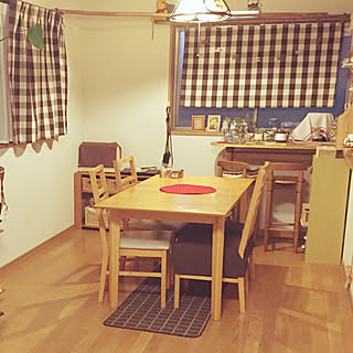 ミシン/リビングダイニング 部屋全体/多肉植物/ニトリのカーテン/チェック柄...などのインテリア実例 - 2018-04-29 23:20:20